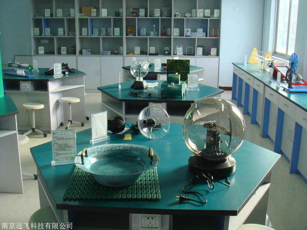 中小學科學探究利器 電子彈簧振子的教學應用與原理剖析